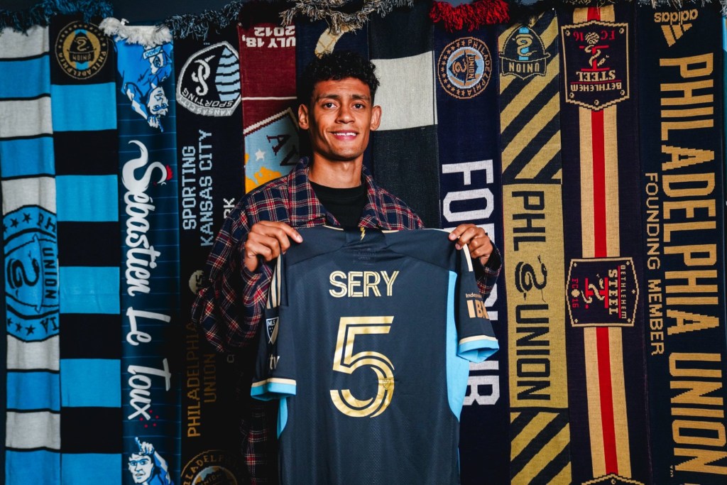 Union Strengthens Defense with Japhet Sery Larsen Transfer