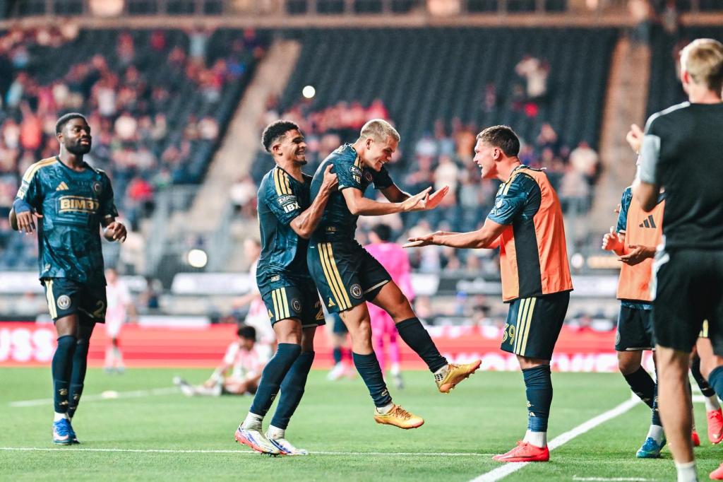 Harriel, Damiani and Sullivan Lead Union Past&nbsp;Necaxa